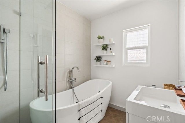 14622 Huston Street, Sherman Oaks, CA 91403