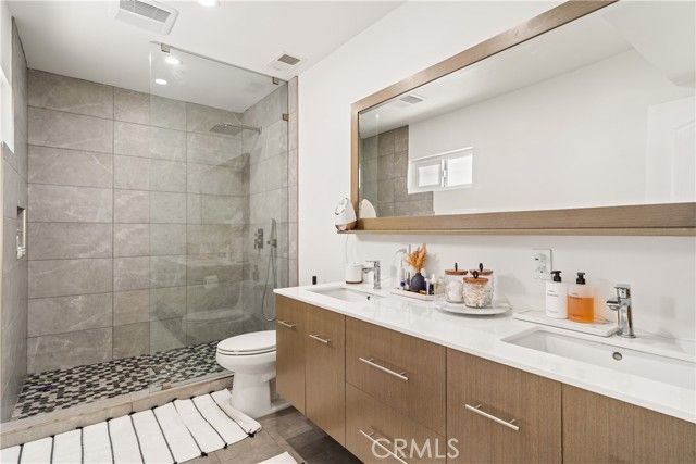 14622 Huston Street, Sherman Oaks, CA 91403