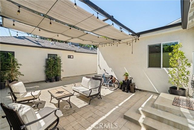 14622 Huston Street, Sherman Oaks, CA 91403