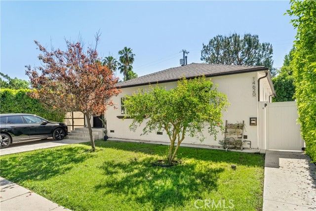 14622 Huston Street, Sherman Oaks, CA 91403