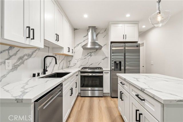 14622 Huston Street, Sherman Oaks, CA 91403