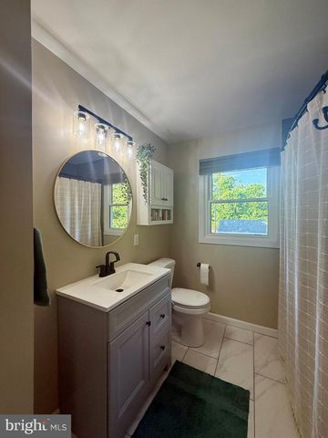 1335 GREENLEAF RD, Wilmington, DE 19805