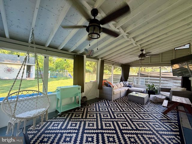 1335 GREENLEAF RD, Wilmington, DE 19805