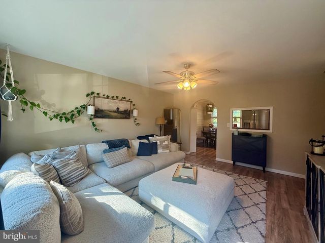 1335 GREENLEAF RD, Wilmington, DE 19805