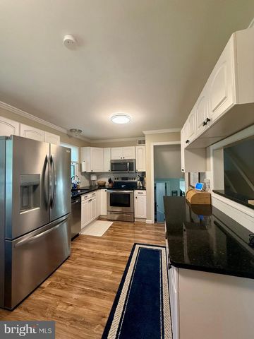 1335 GREENLEAF RD, Wilmington, DE 19805