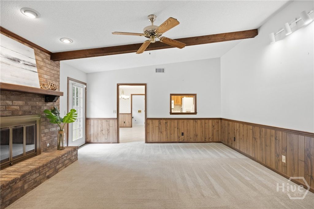 Image 22 of property listing at 8506 Heatherwood Drive, Savannah, GA 31406
