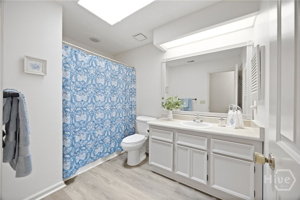 Image 28 of property listing at 8506 Heatherwood Drive, Savannah, GA 31406