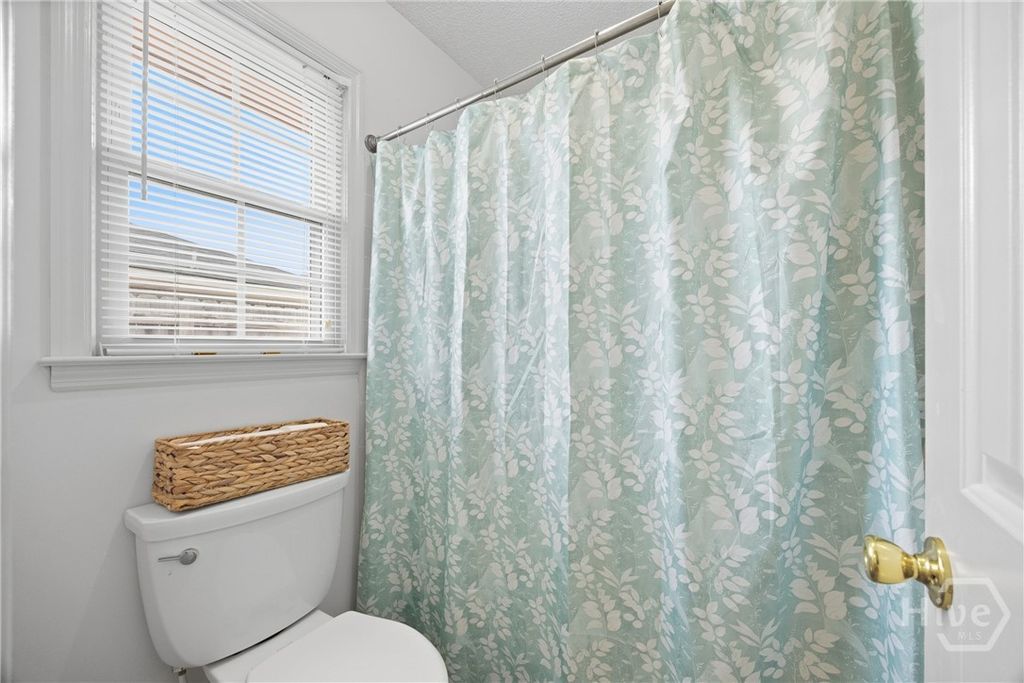 Image 34 of property listing at 8506 Heatherwood Drive, Savannah, GA 31406