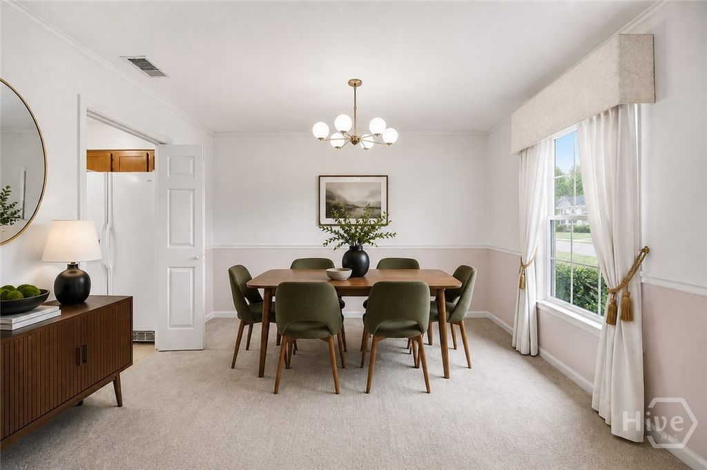 Image 5 of property listing at 8506 Heatherwood Drive, Savannah, GA 31406