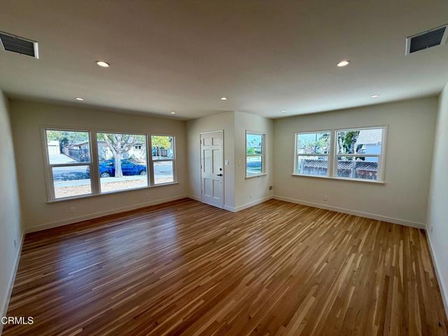 131 Poinsettia Avenue, Monrovia, CA 91016