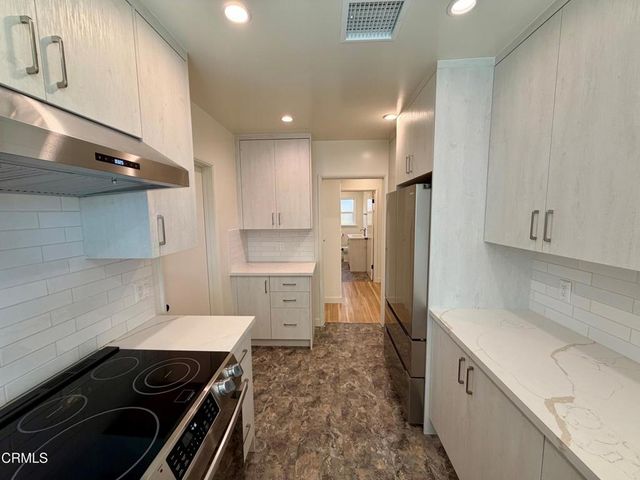 131 Poinsettia Avenue, Monrovia, CA 91016