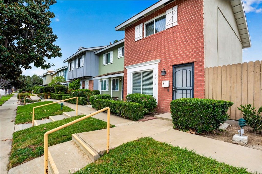 10216 Ascot Circle, Huntington Beach, CA 92646 — exterior