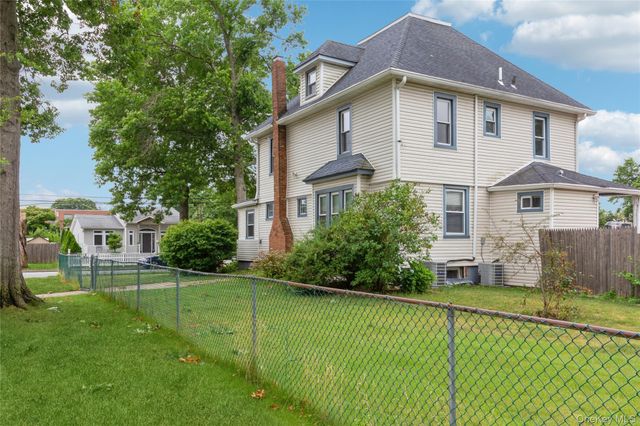112 Woods Avenue, Roosevelt, NY 11575