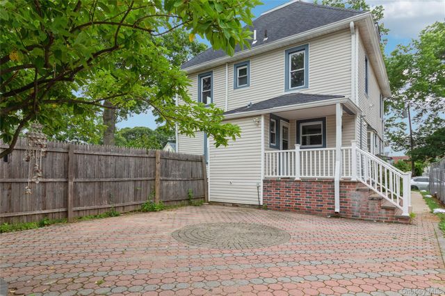 112 Woods Avenue, Roosevelt, NY 11575