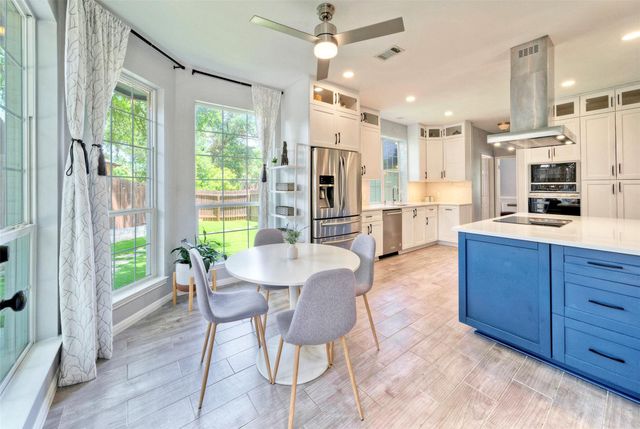 3002 Barton Point CIR, Austin, TX 78733