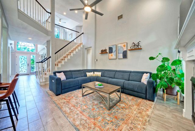 3002 Barton Point CIR, Austin, TX 78733