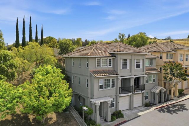 2695 Villa Cortona Way, San Jose, CA 95125