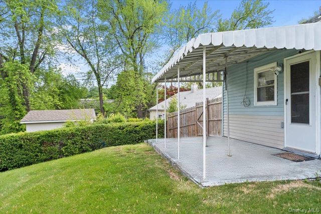 8 Cayuga Drive, Peekskill, NY 10566