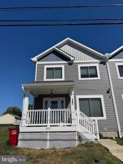 305 E. 11TH AVE, Ranson, WV 25438
