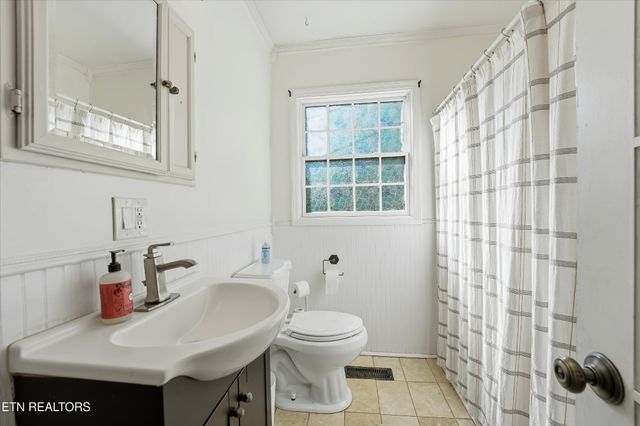 5409 Weston Rd, Knoxville, TN 37918