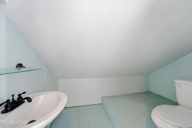 5409 Weston Rd, Knoxville, TN 37918