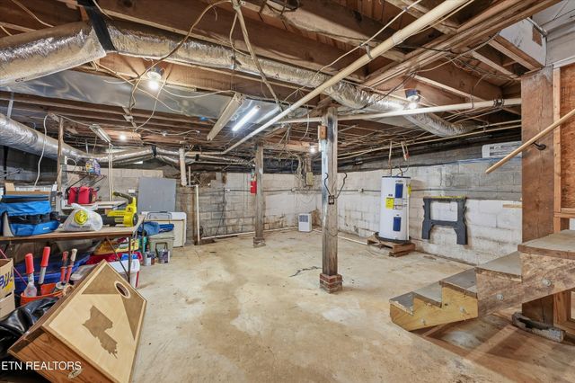 5409 Weston Rd, Knoxville, TN 37918