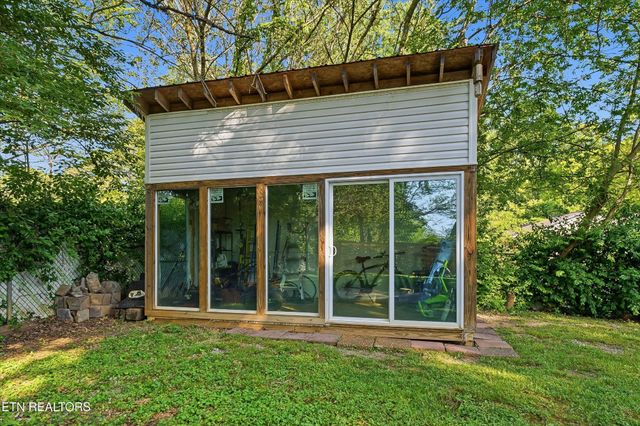 5409 Weston Rd, Knoxville, TN 37918