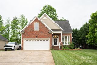 260 Ingonish Drive, Gastonia, NC 28056