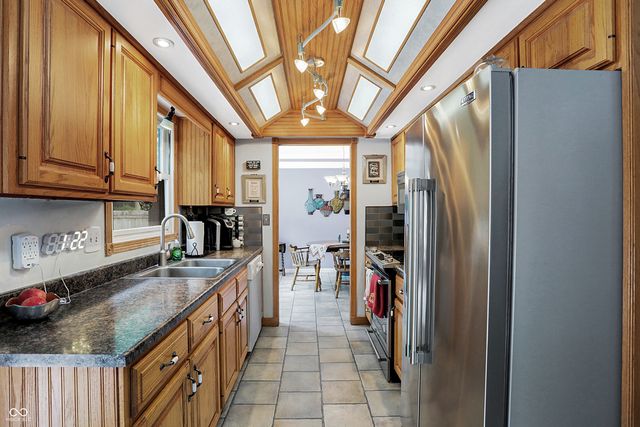6903 Glacier Drive, Indianapolis, IN 46217
