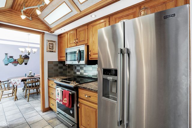 6903 Glacier Drive, Indianapolis, IN 46217