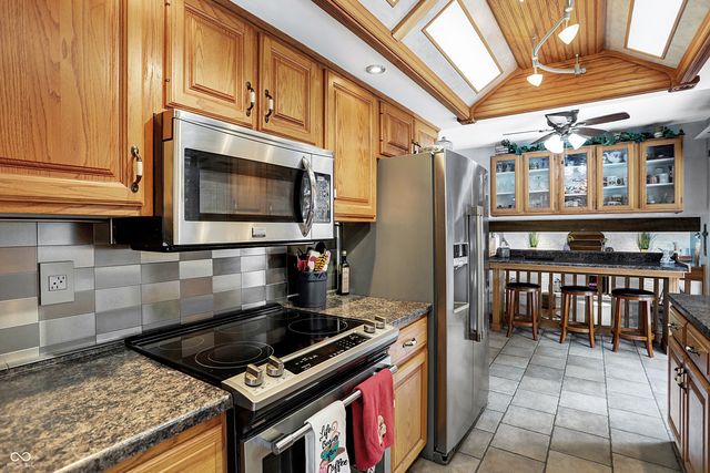 6903 Glacier Drive, Indianapolis, IN 46217