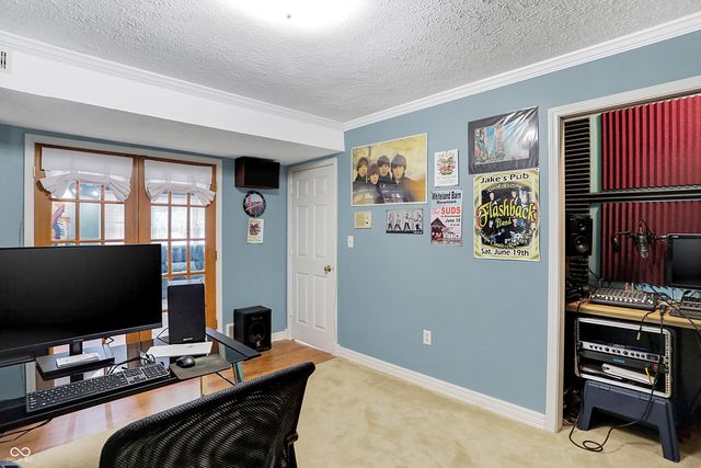 6903 Glacier Drive, Indianapolis, IN 46217