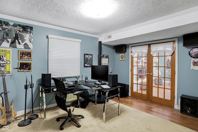 6903 Glacier Drive, Indianapolis, IN 46217