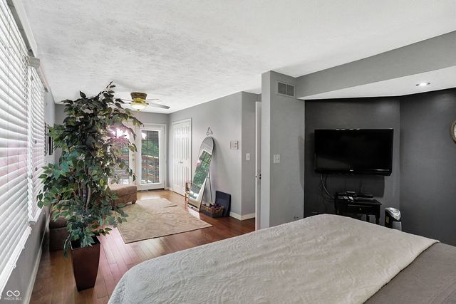 6903 Glacier Drive, Indianapolis, IN 46217