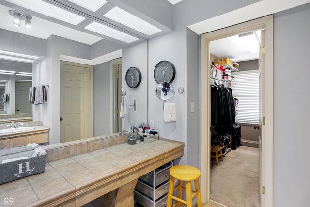 6903 Glacier Drive, Indianapolis, IN 46217