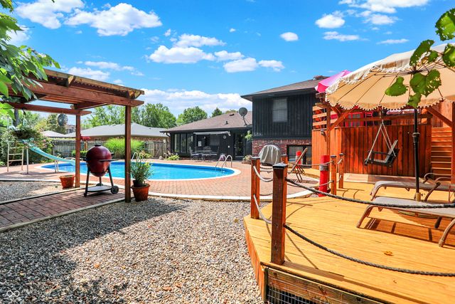 6903 Glacier Drive, Indianapolis, IN 46217