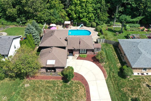 6903 Glacier Drive, Indianapolis, IN 46217