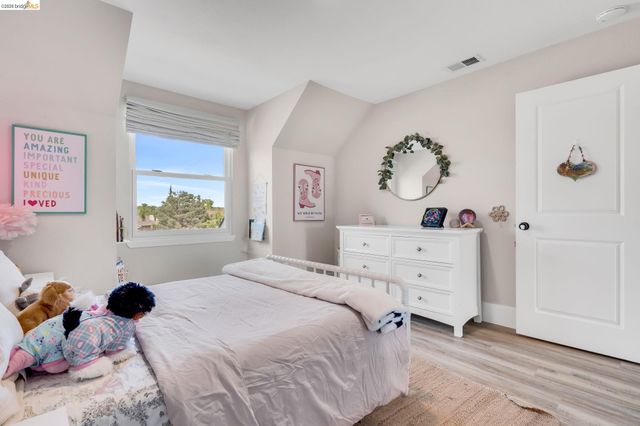 611 Woodbury Pl, Oakley, CA 94561