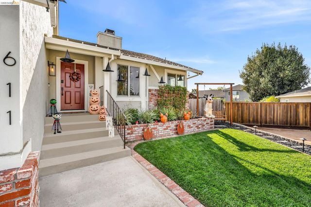 611 Woodbury Pl, Oakley, CA 94561