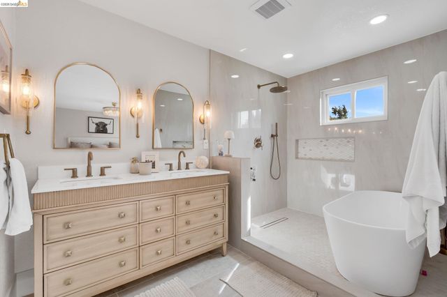 611 Woodbury Pl, Oakley, CA 94561
