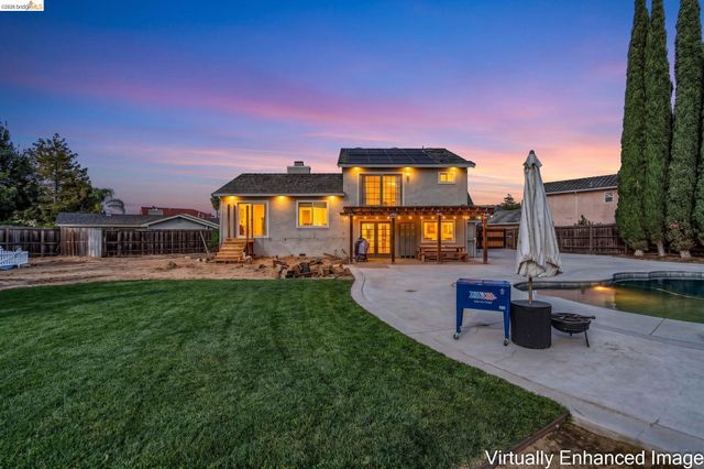 611 Woodbury Pl, Oakley, CA 94561