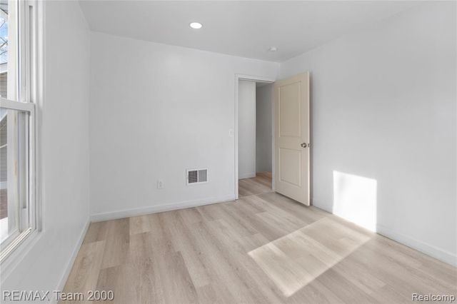 157 W Nevada Street, Detroit, MI 48203