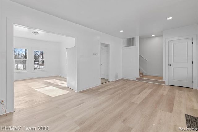 157 W Nevada Street, Detroit, MI 48203