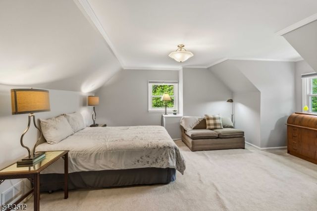 48 Midland Dr, Morris Twp., NJ 07960