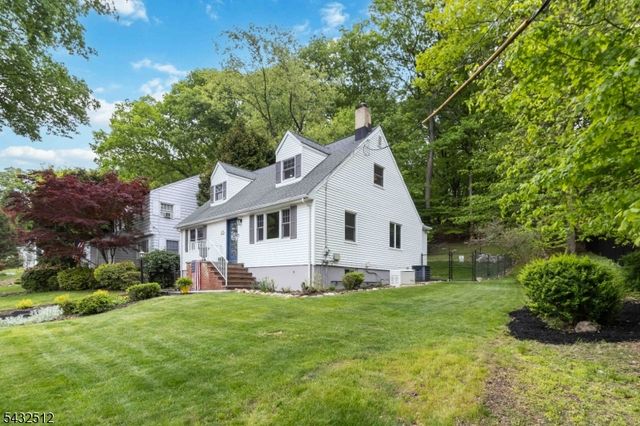 48 Midland Dr, Morris Twp., NJ 07960