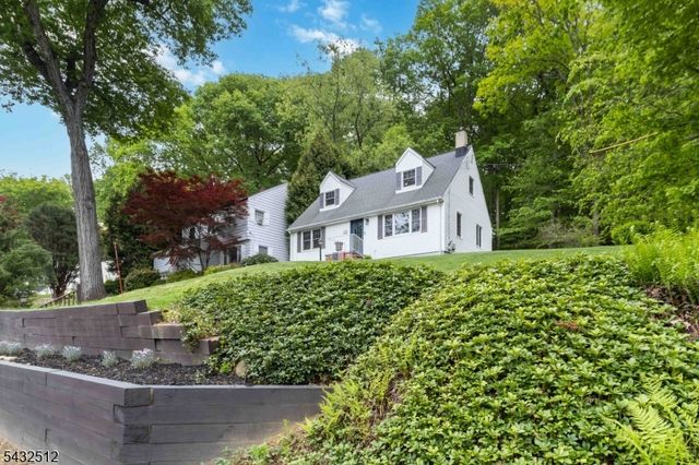 48 Midland Dr, Morris Twp., NJ 07960