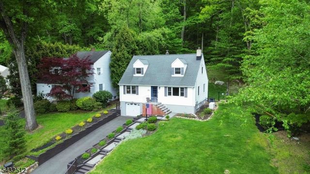 48 Midland Dr, Morris Twp., NJ 07960