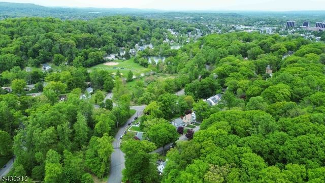 48 Midland Dr, Morris Twp., NJ 07960