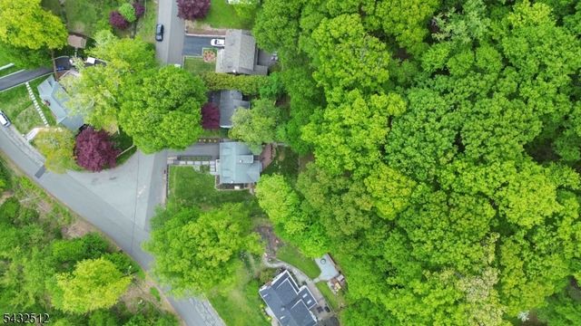 48 Midland Dr, Morris Twp., NJ 07960
