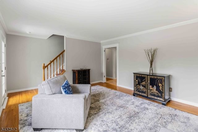 48 Midland Dr, Morris Twp., NJ 07960